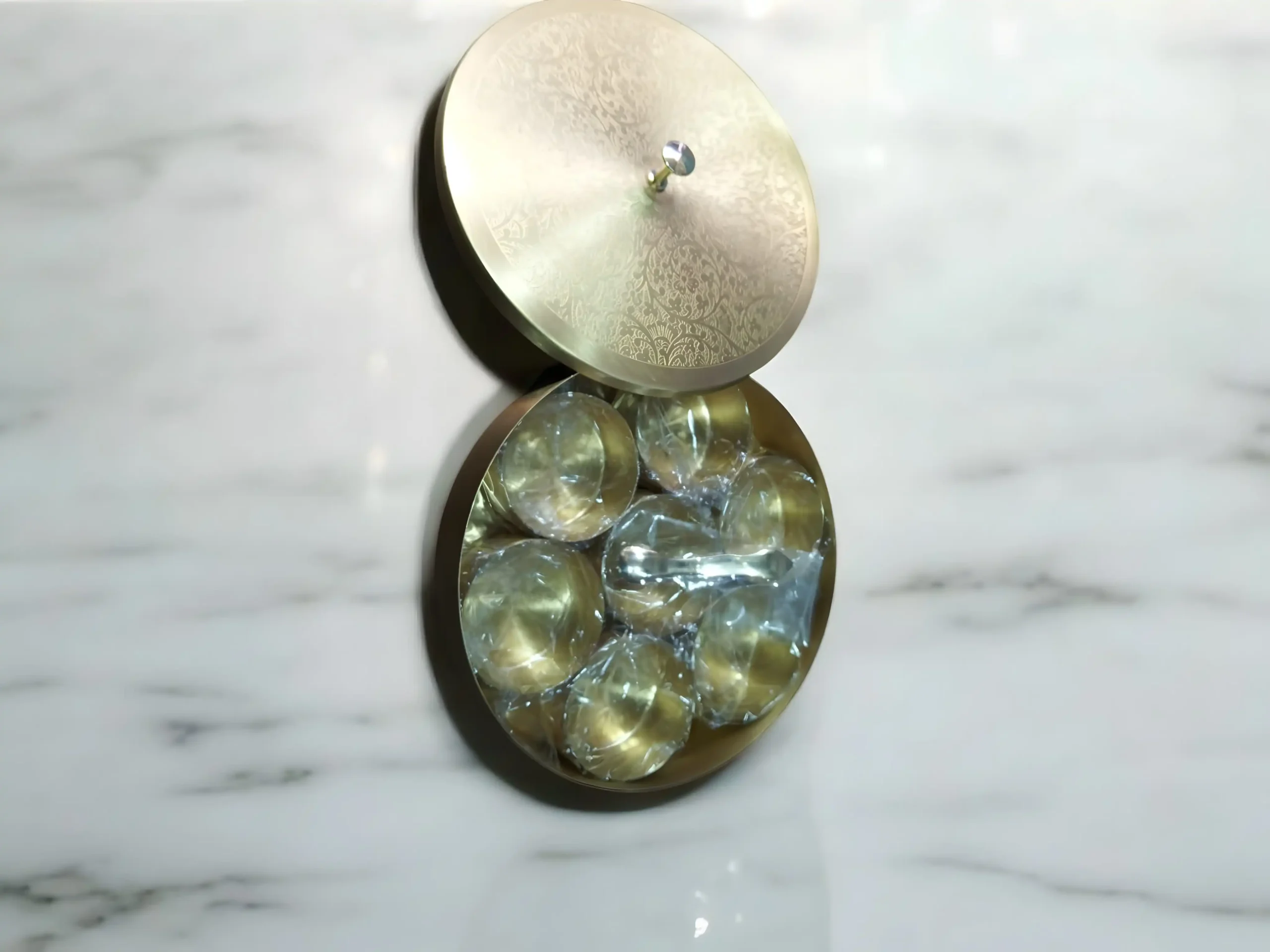 Traditional pure brass spice box, antique brass handicraft, chemical-free and non-toxic gifting item