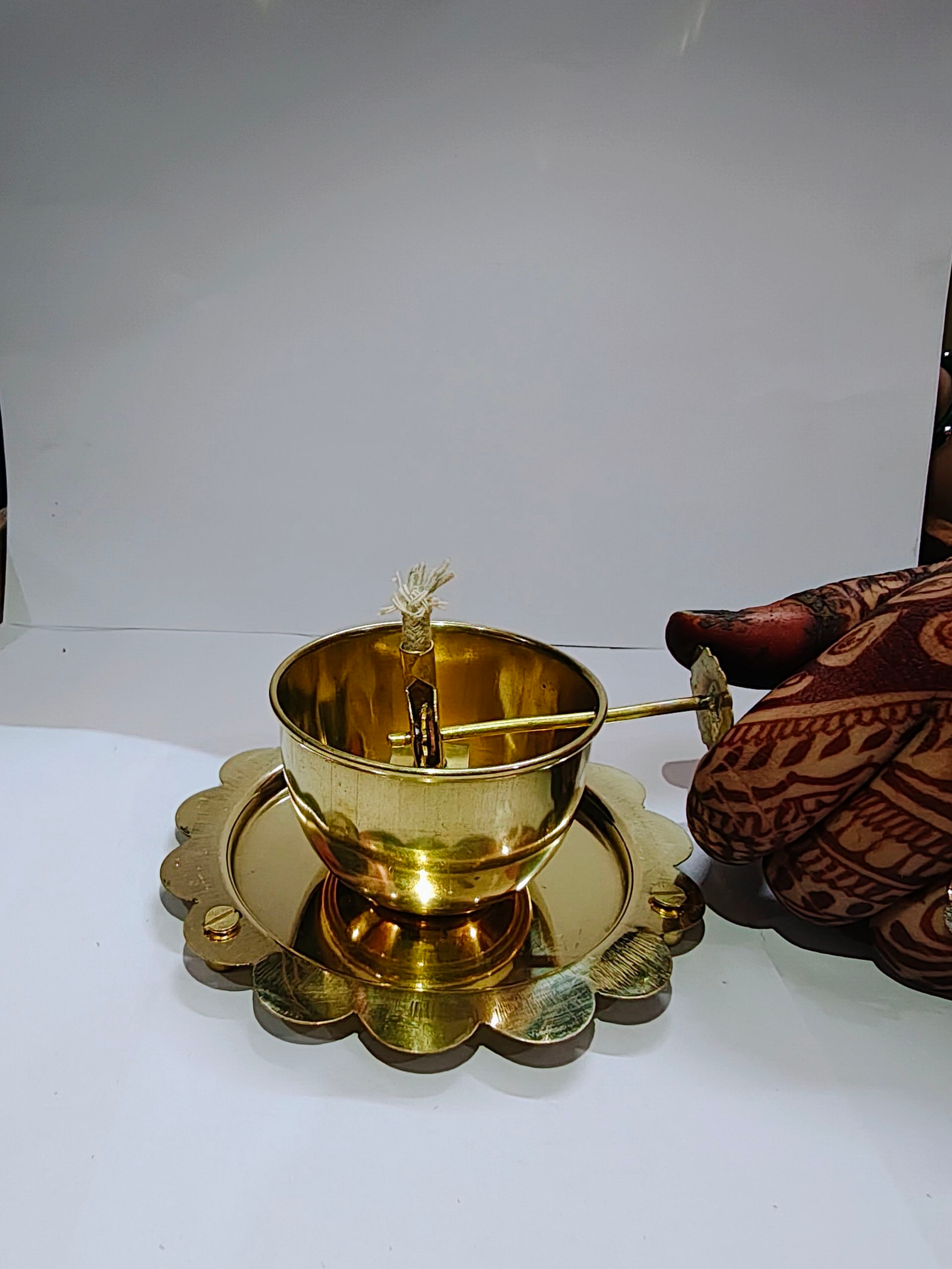 Brass Akhand Diya Big Size for Puja | Akhand Diya with Adjustable Bati | Premium Brass Diya for Temple, Pooja Room & Festivals | Long-Burning Unbroken Flame Diya for Navratri, Diwali, Home Mandir - Image 3