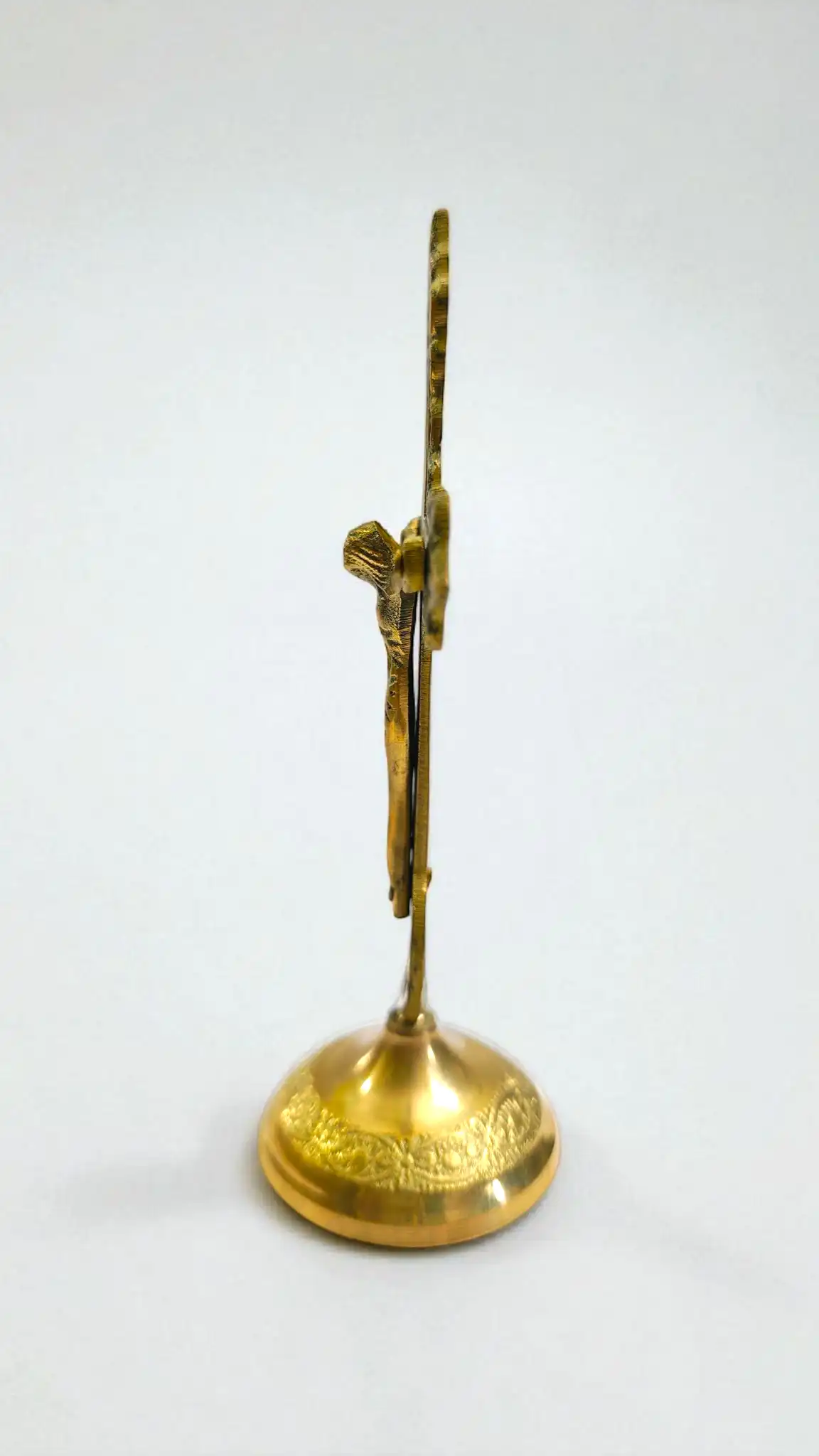 Elegant Christ on Cross Statue | Crucifix Home Decor & Christmas Decoration | Handcrafted Religious Christian Figurine for Spiritual Spaces & Festive Ambiance - Image 2