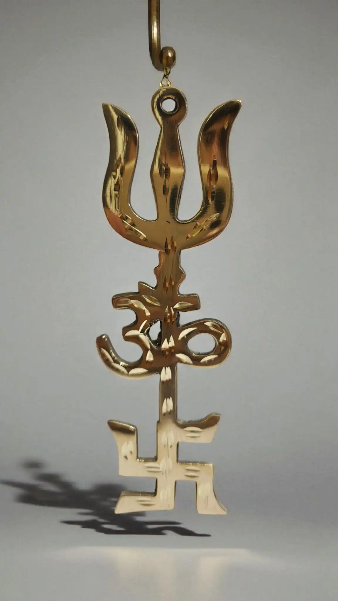 Brass Trishakti Yantra Home Decor Showpiece | Vastu Shastra Positive Energy Symbol | Handcrafted Brass Yantra for Spiritual Home Office Decoration & Gift - Image 2