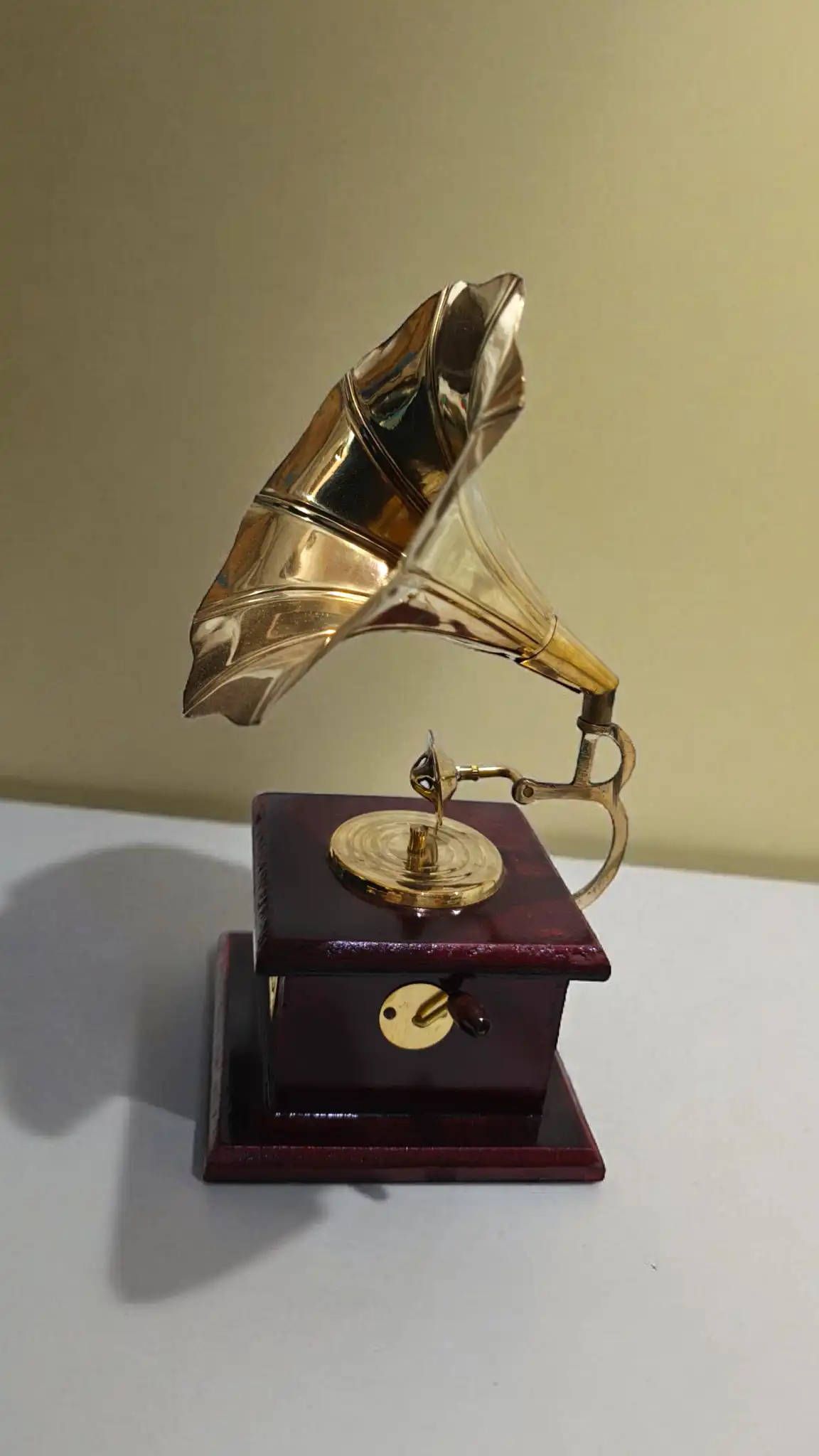 Vintage Dummy Gramophone | Elegant Decorative Home Showpiece | Unique Retro Style Gramophone Replica for Living Room & Office D?cor