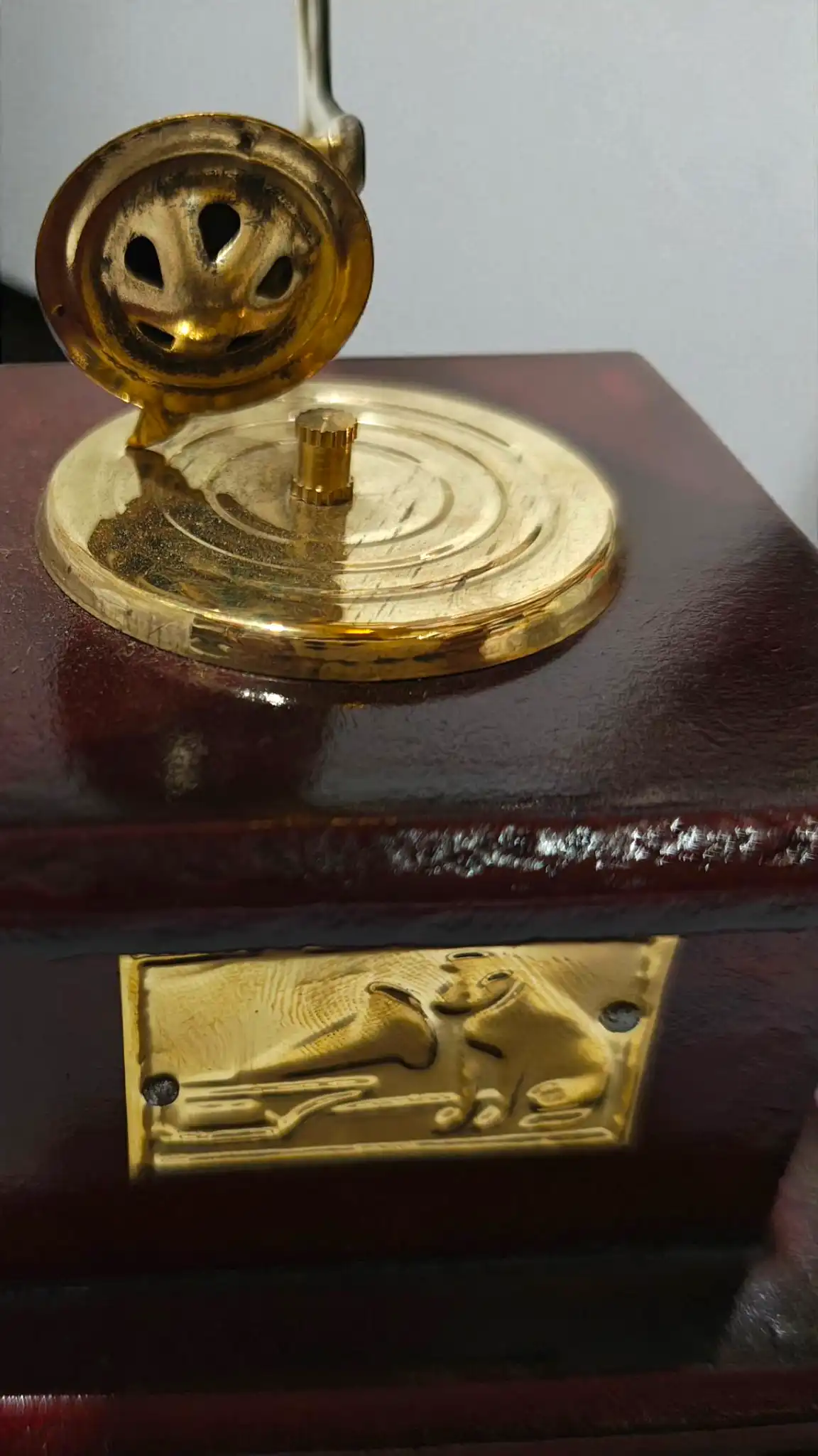 Vintage Dummy Gramophone | Elegant Decorative Home Showpiece | Unique Retro Style Gramophone Replica for Living Room & Office D?cor - Image 4